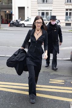 Bella Hadid Aesthetic Outfits, Librarian Core, April Inspiration, Long Sleeve Dress Casual, Sleeve Dress Casual, Fashion 23, Off Duty Outfits, Trendy Outfit Ideas