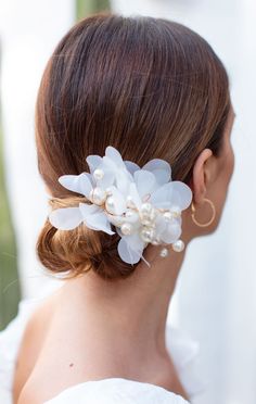 Hair accessories for your big day. Shop our 2024 Bridal Lookbook Wedding Hair And Makeup, Girl Cartoon, Wedding Hair, Wedding Makeup, Hair Inspo