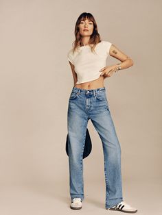 Fresh denim. Shop the Val 90s Mid Rise Straight Jeans from Reformation, a relaxed fitted jean with a mid rise and straight leg. Mid Rise Straight Jeans, Sustainable Denim, Quoi Porter, Stretch Denim Fabric, Mid Rise Jeans, Mode Vintage, Denim Fabric, Jean Outfits, Wide Leg Jeans