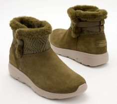 Cozy vibes only. But there's more to this snuggly lined Skechers boot than just warm and fuzzies! The go-everywhere suede shortie is water-repellent (take that, pop-up showers) and crafted with the brand's iconic Goga Mat insole. So whether you're walking the dog, dashing for dinner, or just padding around your pad, it feels like one big winter reset.  And did you notice the apres-ski style moment? Trend-right knit texture makes them a little different than the usual Skechers fare -- so you get Comfortable Winter Walking Boots, Comfortable Walking Boots For Winter, Casual Boots With Plush Lining For Cold Weather, Comfortable Weatherproof Winter Boots, Casual Boots With Faux Fur Trim For Cold Weather, Casual Boots With Faux Fur Trim For Outdoor, Casual Outdoor Boots With Faux Fur Trim, Skechers Boots, Apres Ski Style