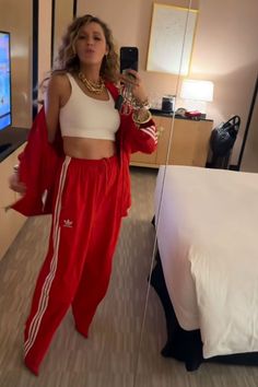 Red Tracksuit Outfit, Red Track Pants Outfit, Red Adidas Pants, Van Outfits, Balenciaga X Adidas, Outfit Swag, Track Pants Outfit, Versace Gown