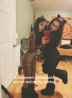 Boots Halloween Costume, Halloween Duo Costume, Duo Costume Ideas, Cheetah Halloween Costume, Cheetah Costume, Halloween Duo, Vampire Bride, Animal Halloween Costumes