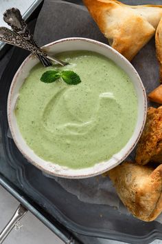 Indian Yogurt Sauce, Indian Mint Sauce, Mint Raita Recipe, Mint Sauce Recipe, Mint Yogurt Sauce, Indian Sauces, Tandoori Paneer, Onion Bhaji, Cilantro Chutney