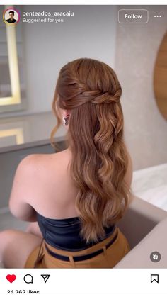 Hollywood Curls Bridesmaid, Half Updos For Medium Length Hair Formal, Fall Hairstyles For Black Women, 100 Hairstyles, Brown Hair Trends, Hair Curling Tips, Fall Hairstyles, Simple Prom Hair