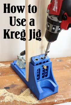 a drill is being used to use a kregi jig