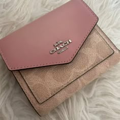 Coach Pink Wallet, Pink Coach Wallet, Coach Wallets For Women, Coach Wallet Aesthetic, Coach Wallets, Aesthetic Wallet, Coach Aesthetic