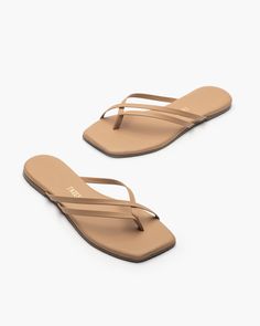 Sophistication with an edge. Clean lines, modern design - pure statement. Elevate any outing, from casual to chic, effortlessly. Vegan Kids, Flip Flop Shoes, Red Riding Hood, Flip Flop, Women's Sandals, Flip Flop Sandals, Black Sandals, Clean Lines, Kids House