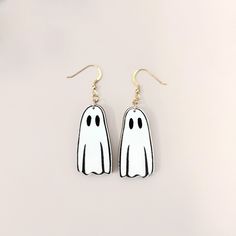 Object Earrings, Wooden Ghost, Artsy Earrings, Funny Earrings, White Ghost, Ghost Earrings, Wood Designs, Earrings Halloween, Funky Earrings