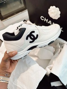 Sneaker Plug, 16th Birthday Outfit, Slippers Outfit, Pretty Shoes Sneakers, Shoes Outfit Fashion, Fresh Shoes, Shoe Inspiration, Girly Accessories, Shoe Inspo