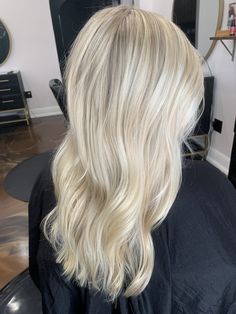 Bright Beige Blonde Hair, Blonde Hair Creamy, Light Neutral Blonde Hair, Bright Creamy Blonde, Vanilla Cream Blonde Hair, Bright Creamy Blonde Hair, Swedish Blonde Hair, Creamy Blonde Hair, Cream Blonde Hair