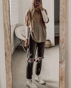 Outfits For Highschool, Outfits Aesthetic Grunge, Comfy School Outfits, Simple Outfits For School, Rafe Cameron, Central Cee, Cute Outfits With Jeans, Simple Fall Outfits, Girl Lifestyle