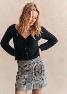 Short straight skirt in check pattern;Invisible zip and hook fastening at back;Lined;Side length 40 cm / 15.7 in (for a 36) Check Skirt Outfit, Pattern Skirt Outfit, Checked Skirt Outfit, Checked Skirt, Check Skirt, Straight Skirt, Nyc Fashion, Sheffield, Check Pattern