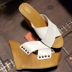 White Criss Cross Leather Wedge Heels W/Bronze Metal Accents. Nwt! Womans Size 8.5 2in Platform, 5.5in Heel Black Wedge Flip Flops, Gold Wedge Heels, Wooden Platform Sandals, Black Wedge Shoes, Extreme High Heels, High Heel Mules, Heel Mules, Ankle Strap Wedges, Strappy Wedges