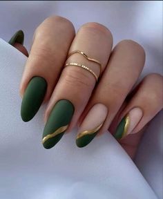 Green Nails Olive, Nails Winter Design, Nails Olive, Vintage Nail Art, Olive Nails, Nails Vintage, Smaragd Ring, Spring Nail Trends