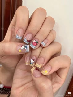 #Nailinspiration #cute #bows #hellokitty #sanrio #nails Cute Nails Sanrio, Easy Sanrio Nails, Short Decorated Nails, Sanrio Manicure, Hello Kitty Bow Nails, Shinchan Nail Art, Short Acrylic Nails Hello Kitty, Short Sanrio Nails, Hello Kitty Manicure