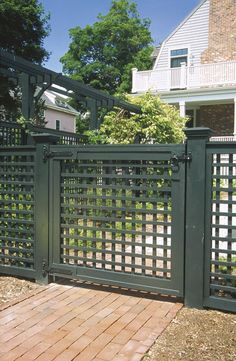 an image of a fence that looks like it is going to be installed in the yard