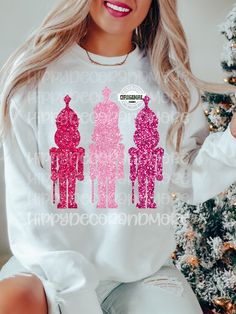 Christmas Shirt Ideas Cricut, Christmas Screen Print Shirts, Cute Christmas Shirts Vinyl, Christmas Vinyl Shirts, Pink Christmas Outfit, Christmas Shirt Ideas Vinyl, Christmas Tshirt Designs, Nutcracker Svg, Christmas Shirts Vinyl