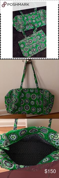 💚 vera bradley travel set 💚 duffle and matching tote from vera bradley. perfect for travel. used once, in perfect condition. bright and unique pattern. Vera Bradley Bags Travel Bags Weekend Bag, Travel Set, Luggage Tag