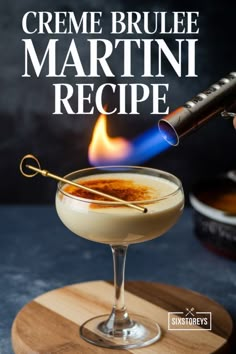 Ready for a treat? This Creme Brulee Martini Recipe will impress your guests and satisfy your sweet tooth. #CocktailRecipe #Delicious Biscoff Martini Recipe, Crème Brûlée Espresso Martini, Creme Brulee Martini Recipe, Creme Brulee Martini, Bourbon Creme Brulee, Flavored Martinis, Dessert Martini, Cocktail Punch, Holiday Martinis