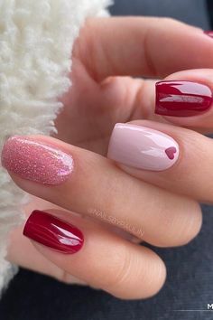 Get inspired with cute and creative Valentine's Day nail designs for short nails. Find ideas for a lovely Valentine's Day manicure. From simple classic reds to romantic heart designs, we've got you covered with all the latest styles and trends. Kutek Disney, Valentine Nail Art, Colorful Nails, Her Nails, Trendy Nail Art, Heart Nails