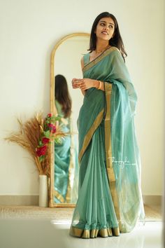 Cotton Saari Style, Girls Saree Look, Sarees Simple, Bridal Saree Collection, Saree Simple, Elegant Sarees, Sarees For Girls, Saree Wearing Styles, Simple Saree Designs