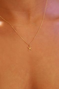 14K Gold Starfish Necklace, 14K Solid Gold Animal Necklace, Minimalist Starfish Pendant, Dainty initial Starfish Pendant, Summer Jewelry, 14K Gold Chain Necklace, Birthday Gift, Christmas Gift, Solid Gold Necklace, Valentine's Day Gift "Material: SOLİD GOLD (No Gold Filled Or No Gold Plated)" "KARAT: 14K (585) "Pendant Length: 8,8 MM "Pendant Width: 9,6 MM "Available Gold Color: (Yellow Gold, White Gold, Rose Gold) "The certificate will be sent with the product. *Starfish Necklace Meaning: Since Minimalist Starfish Charm Jewelry, Necklace Meaning, Surfergirl Style, Surf Jewelry, Beachy Jewelry, Preppy Jewelry, Pretty Jewelry Necklaces, Animal Necklace, Starfish Pendant