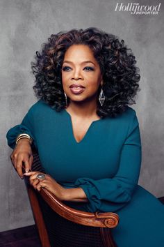 The Resurgence of Oprah Winfrey – The Hollywood Reporter Poses Headshot, Headshot Poses, Business Photoshoot, Branding Photoshoot Inspiration