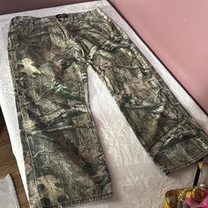 Nwot. Open To Offers Camouflage Jeans, Street Wear Outfits, Break Up, Mens Straight Jeans, Mossy Oak, Camouflage, Mens Jeans, Jeans Size, Street Wear