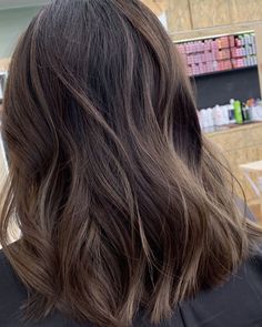 Brown Hair Highlights Short, Highlights For Short Hair, Brown Balayage Highlights, Brown Hair Highlights, Balayage Ombre Hair, Cool Brown Hair, Short Hair Highlights, Hair Color Underneath, Brown Hair Inspo