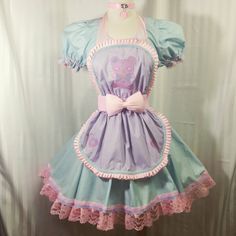 Clowncore Outfit, Nurse Cosplay, Cute Kawaii Outfits, Yami Kawaii, Pastel Fashion, Dress Halloween Costume, Princess Outfits