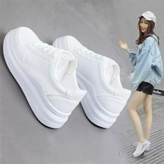 Cool Womens Sneakers, Trendy Shoes Sneakers, White Nike Shoes, White Sneakers Women, Hype Shoes