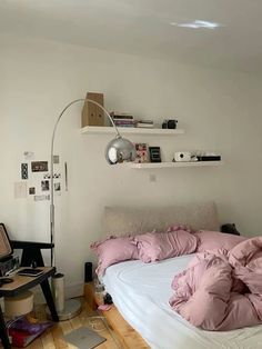 Cute Aesthetic Rooms, Nyc Rooms, Aesthetic Rooms, Room Makeover Bedroom, Cute Aesthetic