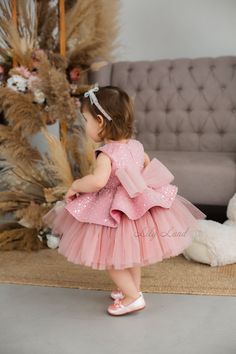 Small Baby Girl Dresses, Birthday Dress Designs, Shinning Dress, Birthday Frocks, Princess Party Dress, Birthday Baby Girl, Baby Birthday Dress, 1st Birthday Dresses