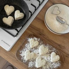 Lifestyle Content Creator, Frozen Breakfast, Aesthetic Breakfast, Woman Aesthetic, Clean Eating Breakfast Recipes, Bon Appetite, Lifestyle Content, Vegetarian Breakfast, Breakfast Burritos