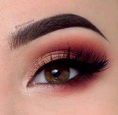 Makeup Ideas For Quinceanera, Eye Makeup Red Dress, Red Eyeshadow Makeup, Pink Eye Makeup Looks, Pageant Makeup, Make Up Gold, Mekap Mata