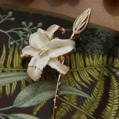 New White Lily Brooch (1.25" Wide X 2.6" Tall) Lily Jewelry, Lily Necklace, Lilly Flower, Dog Brooch, Floral Pins, Bow Jewelry, White Lilies, Gold Brooches, Enamel Flower