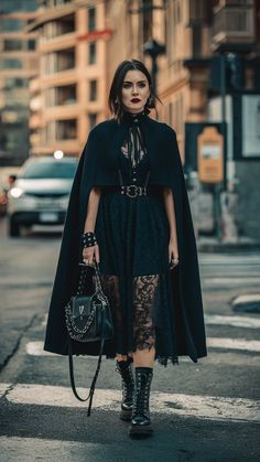 Gothic Chic Fashion, Goth Fall Outfits, Dark Beauty Fashion, Edgy Fashion Chic, Grunge Chic, Goth Outfit, Fall Ootd, Witch Fashion