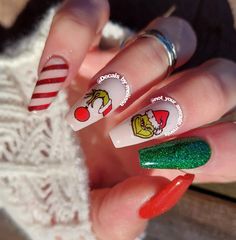 Grinch Christmas Acrylic Nails, The Grinch Christmas Nails Acrylic, The Gringe Christmas Nails, Christmas Nails The Grinch, Simple Grinch Nails Acrylic, Ratatouille Nail Art, Grinch Almond Nails, Cute Grinch Nails, Christmas Character Nail Art