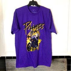 Prince Short Sleeve T-Shirt Men’s Size L Panto Costumes, Cameron Boys, Prince Shirt, Shirt Outfit Men, Music Tees, Tshirt Outfits, T Shirt Men, Fancy Dresses, Rapunzel