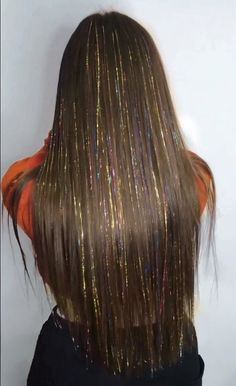 Gorgeous glitter hairstyle ideas | Hairstyle tutorial ideas | Easy hairstyle ideas Hair Styles Glitter, Hair Tinsel Looks, Black Hair With Gold Tinsel, Golden Hair Tinsel, Brunette Hair With Tinsel, Sparkles In Hair Hairstyles, Gold Hair Tinsel Black Hair, Glitter Strings In Hair, Sparkly Hair Extensions