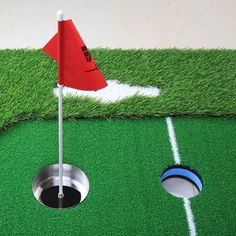 Lesmart Mini Golf Flag and Cups for Putting Green Mat golf ideas, golf humor, golf spectator #golfing #lpga #mokom Golf Cupcakes, Golf Flag, Golf Birthday Cards, Golf Diy, Green Mat, Golf Party