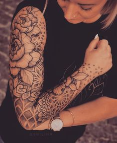 Mandela Tattoo, Arm Sleeve Tattoos For Women, Mandala Tattoo Sleeve, Monster Tattoo, Feminine Tattoo Sleeves, Floral Tattoo Sleeve, Forearm Tattoo Women, Leg Tattoos Women, Tatuaje A Color