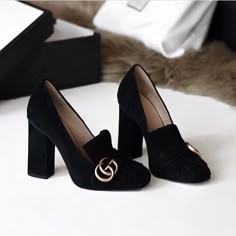 ♕pinterest/amymckeown5 Fashion Catwalk, Designer High Heels, Winter Mode, Slides Shoes