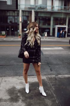 5 Super Cute Ways to Wear White Booties - What Dress Code? White Ankle Boots Outfit Summer, White Boots Outfit Dress, White Booties With Dress, White Ankle Boots Outfit Winter, White Boots Outfit Ankle Booties, White Booties Outfit Fall, White Ankle Boots Outfit