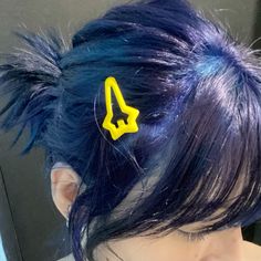 Coralline Hair Color, Short Hair Blue Color, Short Blue Hair Aesthetic, Asian Blue Hair, Dark Blue Hair Aesthetic, Blue Halo Hair, Blue Hair Bangs, Coraline Hair