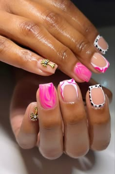 Short Croc Nail Design, Pink Croc Nails Short, Short Nails Crocodile, Short Croc French Tip Nails, Short Square Acrylic Nails Crocodile, Short Freestyle Nails, Bird Nail Art, Nail Design Glitter, Work Nails