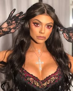 Vampire Glam, Vampire Costume Women, Vampire Makeup Looks, Vampire Makeup Halloween, Vampire Halloween Costume, Vampire Makeup, Hot Halloween Outfits