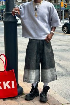 #fashionista #outfitoftheday #styleblogger Mens Summer Streetwear, Afro Punk Fashion, Mens Shorts Outfits, Gents Fashion, Summer Streetwear, Guys Clothing Styles, Spring Fits, Winter Outfit Inspiration, Streetwear Men