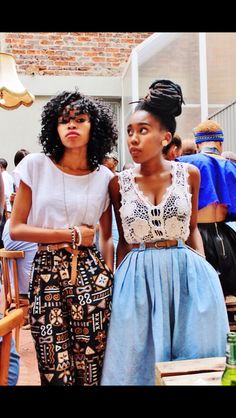 Urban Bohemian Fashion, Look 80s, Mode Hippie, Awesome Hair, Pretty Ppl, Mode Boho, Afro Punk, Au Naturale, Looks Street Style