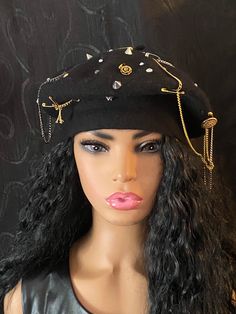 These custom made Berets are Hand Made and Embellished by @FierceByFierce Wear these and you're guaranteed to attract attention with these unique pieces. Spice up an everyday outfit, or a take a dressy outfit to a new level, or just throw one on when your having a bad hair day. The possibilities are endless.  Make it your own and let your imagination run wild. All  hats are One size, so super cool and easy to wear. Made with wool/acrylic blend. This knitted hat will keep you stylish. One Size. Hand wash and dry flat. SHIPPING: Please allow an estimated 3-5 business days to process before shipping Please feel free to message us if you have any questions or would like something custom. Brooch On Hat, Punk Beret, Diy Hats For Women, Berrets Outfits, Embellished Beret, Baret Outfit, Barrett Hat, Punk Hat, Beret Black